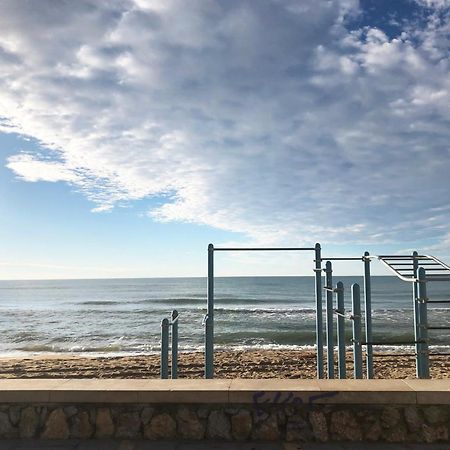 Lovely Seaside Apartment In Front Of Calafell Beach And Cunit Beach 塞古德卡拉斐 外观 照片