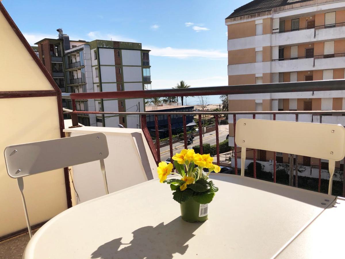 Lovely Seaside Apartment In Front Of Calafell Beach And Cunit Beach 塞古德卡拉斐 外观 照片