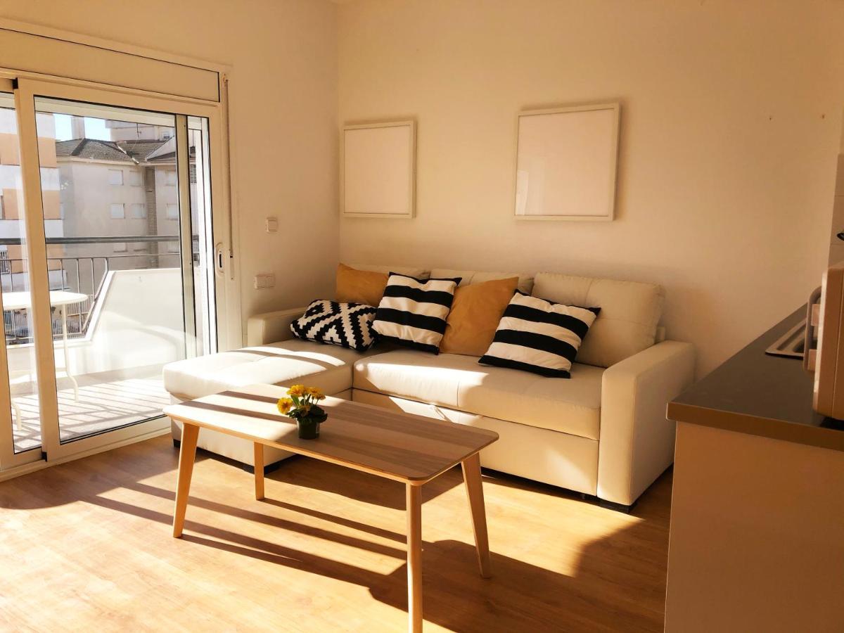 Lovely Seaside Apartment In Front Of Calafell Beach And Cunit Beach 塞古德卡拉斐 外观 照片
